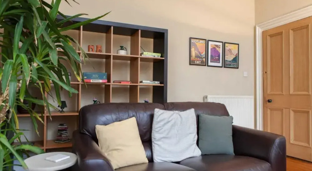4 Bedroom Apartment Near The Meadows, Забронировать Апартаменты/квартира Мерчистон Эдинбург, рядом с Church of St John the Evangelist