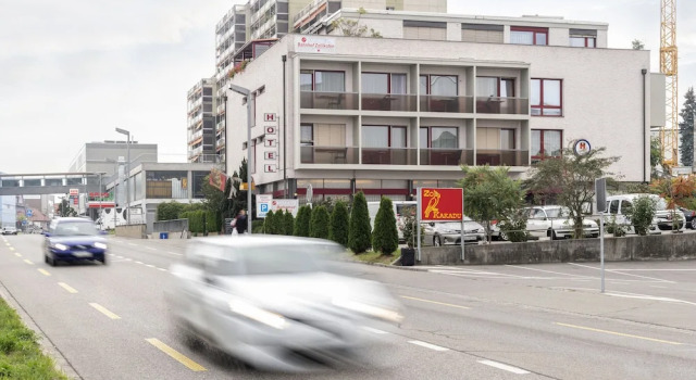 Hotel Bahnhof Zollikofen, Prenota Hotel  