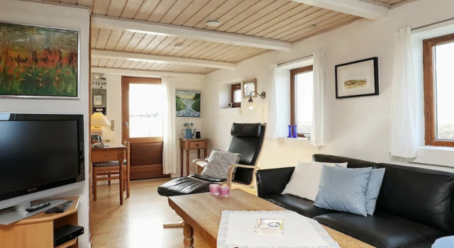 Charming Holiday Home in Thyholm With Sea View, Забронировать Отель Тюхольм 