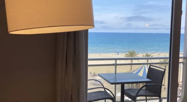 Номер Superior с балконом и с видом на море Hôtel Mar I Cel & Spa