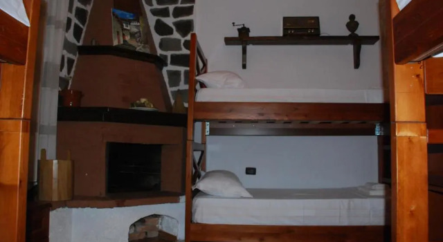 Номер Economy bed & breakfast Local Living Edi