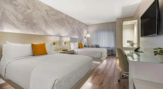 Четырёхместный номер Standard Cambria Hotel Calabasas - Malibu