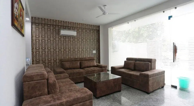 For U by OYO Rooms, Varaa Hotelli Gurgaon 