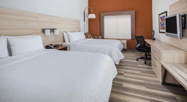 Двухместный номер Executive Holiday Inn Express Ontario by IHG