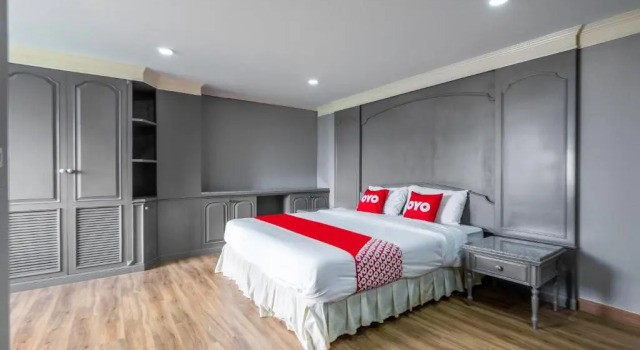 Люкс OYO 1042 Boons Residence Sathorn