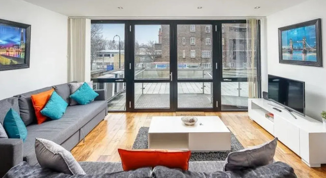 Modern 2bed 2bath, Sleeps 6, 4mins to Euston, Забронировать Отель Отели Англии 3 звезды, 3*
