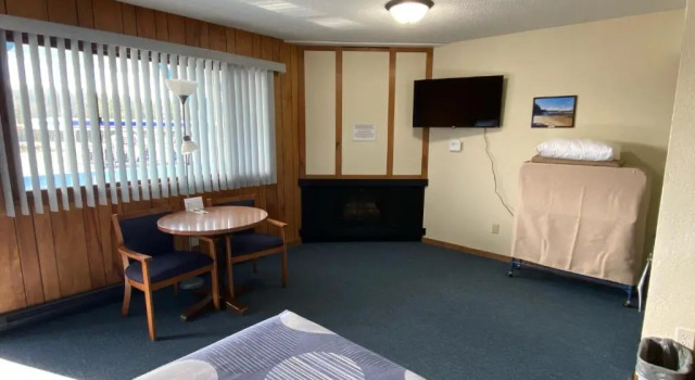 Четырёхместный номер Standard Waterway Inn