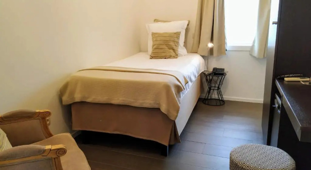 Одноместный номер Standard Hotel Lepelbed