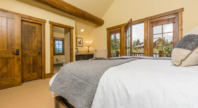 Homestead Cabin 2, Buchen Sie Hotel Big Sky Montana