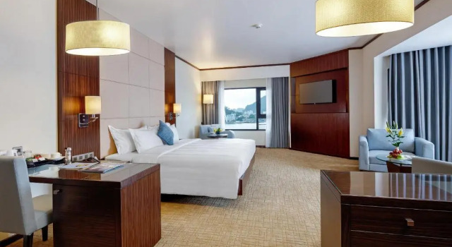 Двухместный полулюкс Wyndham Legend Halong