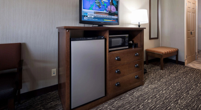 Четырёхместный номер Standard Best Western Ramkota Hotel
