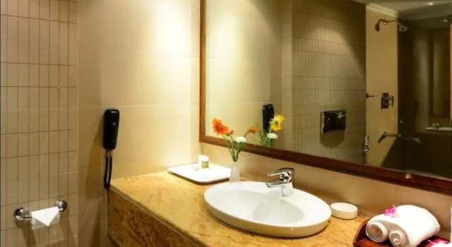 Четырёхместный номер Executive с балконом The Chariot Resort & Spa