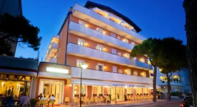 Hotel Ca DOro, Забронировать Отель Каорле Линьяно-Ривьера