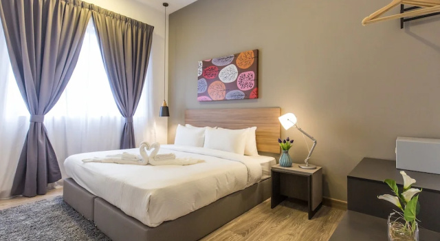 Люкс c 1 комнатой с балконом Southview Suites by Subhome