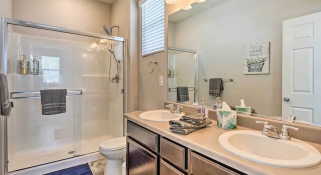 Коттедж с 3 комнатами Dreamy Windsor Home With Grill ~ 3 Miles to Lake!
