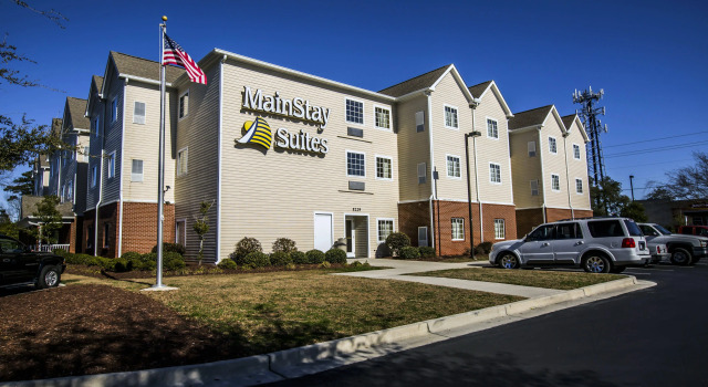 MainStay Suites Wilmington - University Area, Забронировать Отель Отели Уилмингтон с парковкой, Парковка