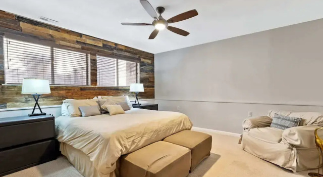 Family Fun Getaway - 3 Story Condo, Book Hotel Hoteller i Zephyr Cove med parkering, Parkering