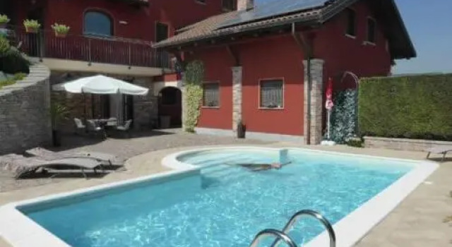 Villa Laura B&B, Book Villa Fossano Piedmont