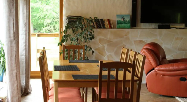 Tammeveski Holiday House, Book Hotel Hoteller i Viljandimaa med parkering, Parkering