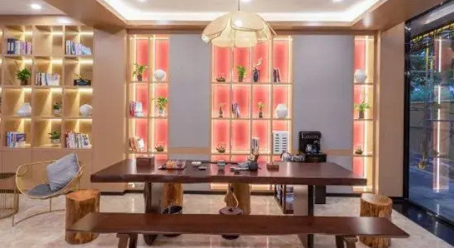 HuaJiYaShe Hotel (Nanxun Guzhen Scenic Area South Gate)