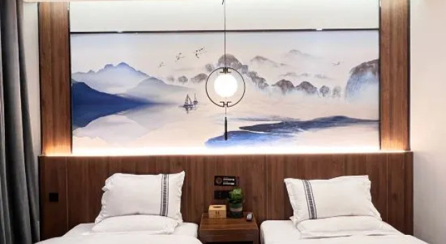 Люкс Ruifeng Hotel Buerjin (Food Street Night Market)
