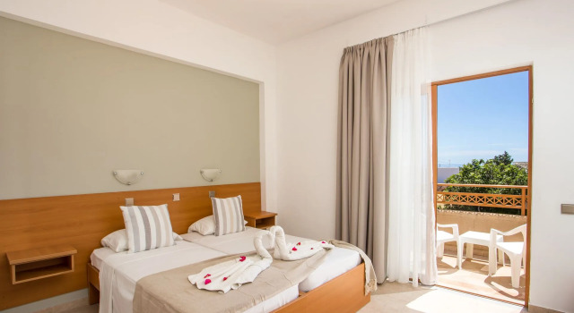 Двухместный номер Ledras Beach Hotel