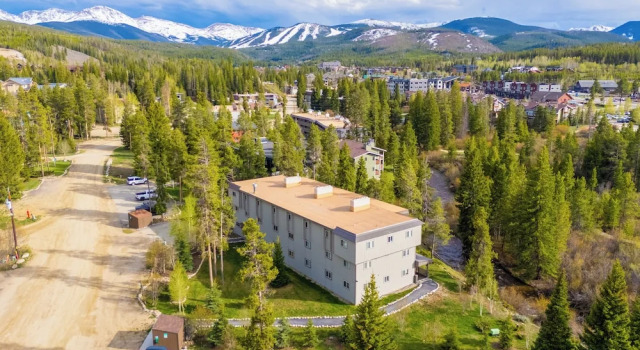 Апартаменты Pool & 3 Hot Tubs: Winter Park Condo on Bus Line
