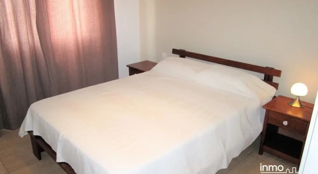 Кровать в общем номере с 6 комнатами InmoBooking Reus, céntrico y Reformado