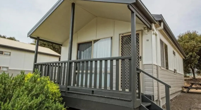 Номер Executive с балконом BIG4 Port Hughes Holiday Park