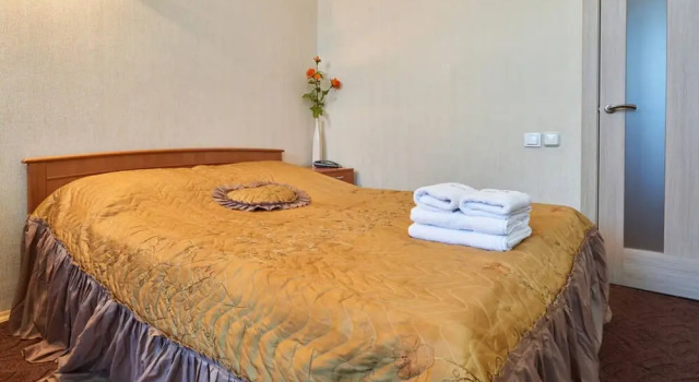Апартаменты Home-Hotel, ул. Ярославская, 15-23, Забронировать Апартаменты/квартира Киев Киевская область, рядом с Контрактовая площадь