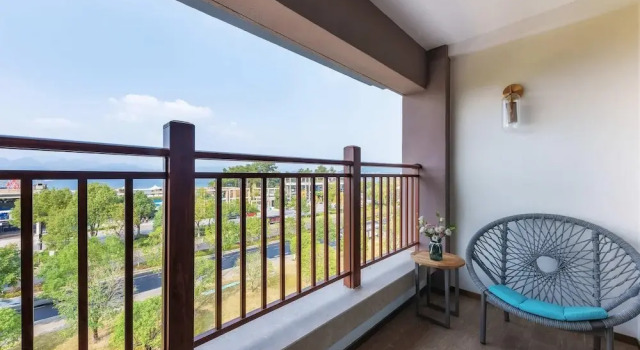 Двухместный номер Deluxe с балконом и с видом на озеро Novotel Qiandao Lake