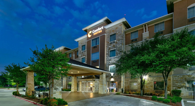 Comfort Suites Arlington - Entertainment District