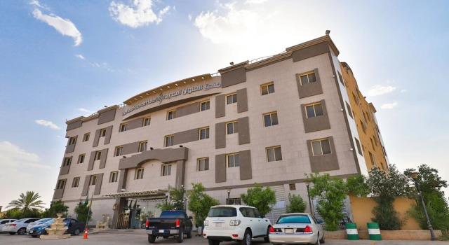 OYO 227 The New Address Hotel, Забронировать Отель Аль-Маджмаах 