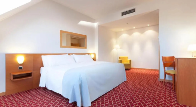 Полулюкс Hotel Zentral León