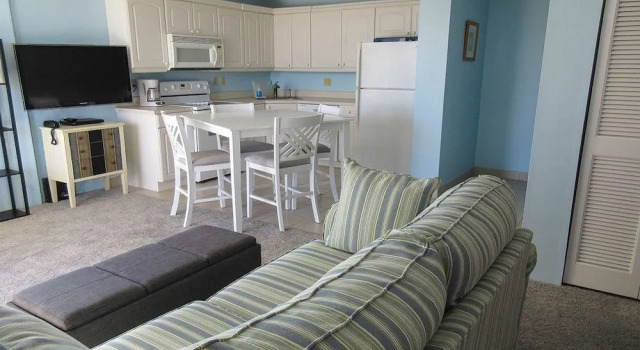 Estero Beach & Tennis #503c 1 Bedroom 1 Bathroom Condo, Забронировать Апартаменты/квартира Отели Истеро с парковкой, Парковка
