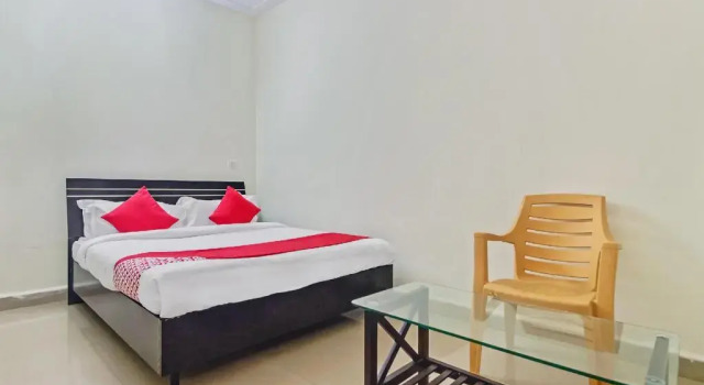 Savera Holiday Home by OYO Rooms, Prenota Hotel Nerul 