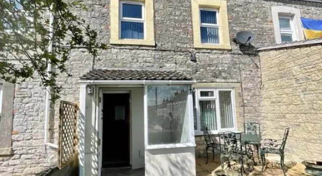 Number 8, Reservar Hotel Radstock Somerset