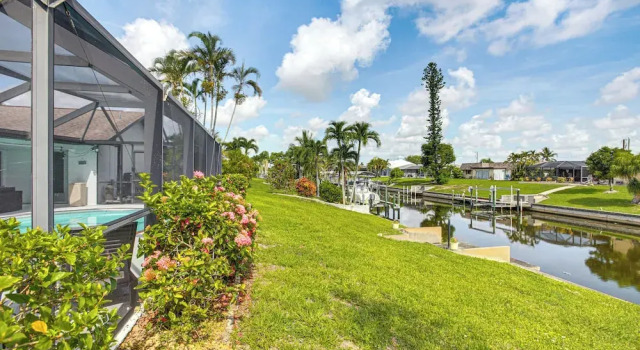 Коттедж Swim, Hike & Golf: Family Gem in Cape Coral!