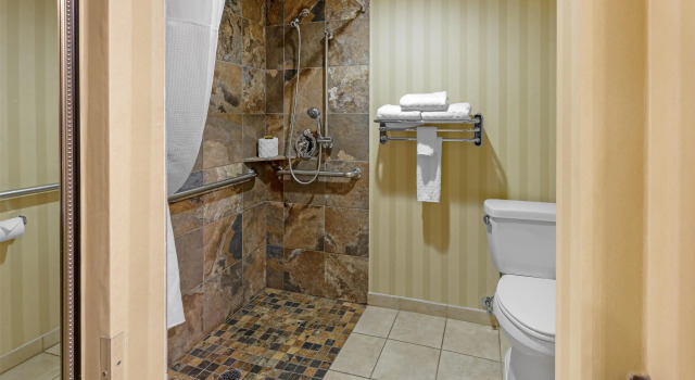 Четырёхместный номер Standard Best Western Plus Canyonlands Inn