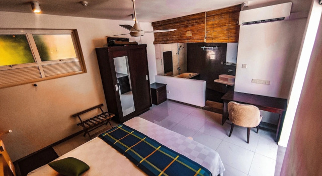 Номер Deluxe The Yacht Near CMB-Bandaranaike Intl.