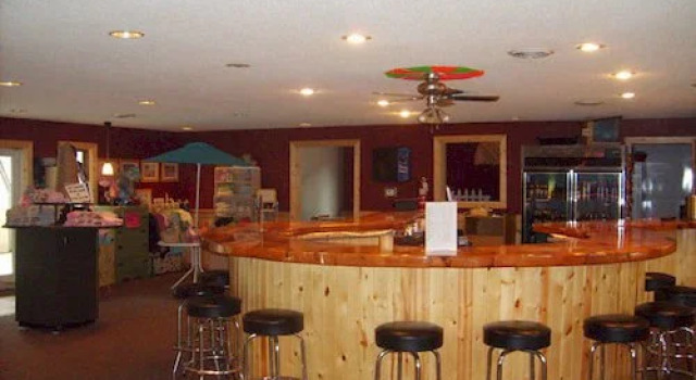 Wanna Bee, Rezerwuj Hotel Wisconsin Dells 