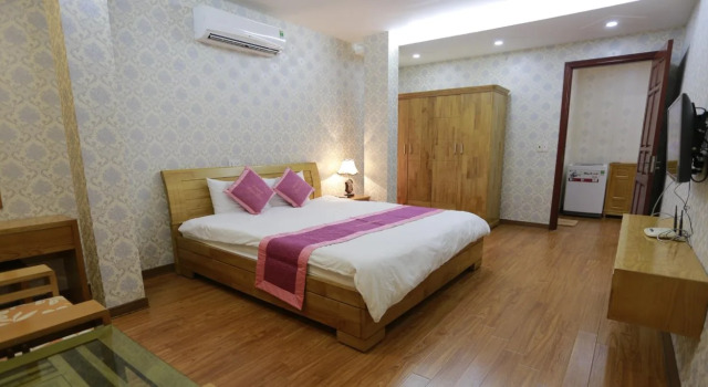 Tan Long Lakeside Hotel