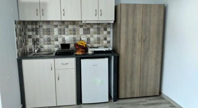 Апартаменты Superior Gatos Village Studios & Apartments