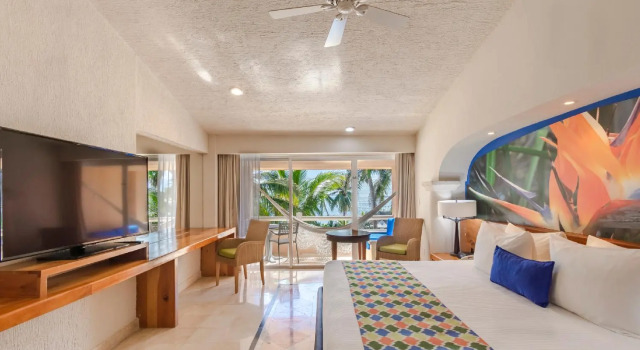 PA Beach Club & Hotel