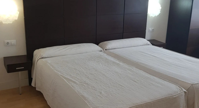 Трёхместный номер Standard Hotel Puerta de la Serrania