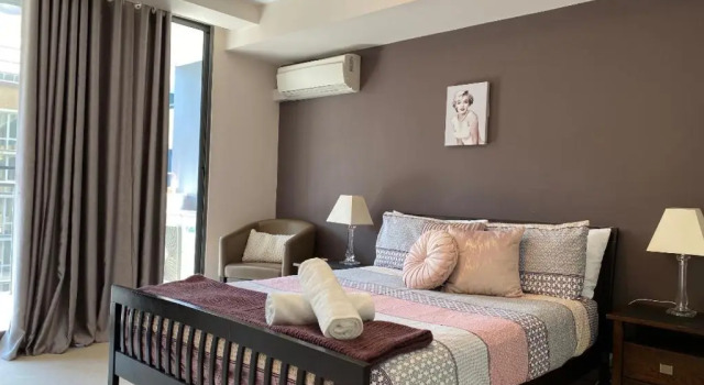 Arena Resort Style Exec Free Netflix Wifi Wine, Забронировать Курортный отель Отели Перта с парковкой, рядом с Военный мемориал Kings Park, Парковка