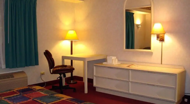 Люкс OHare Inn & Suites