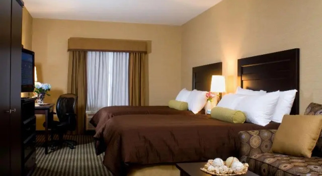 Четырёхместный семейный номер Standard Best Western Sunrise Inn & Suites