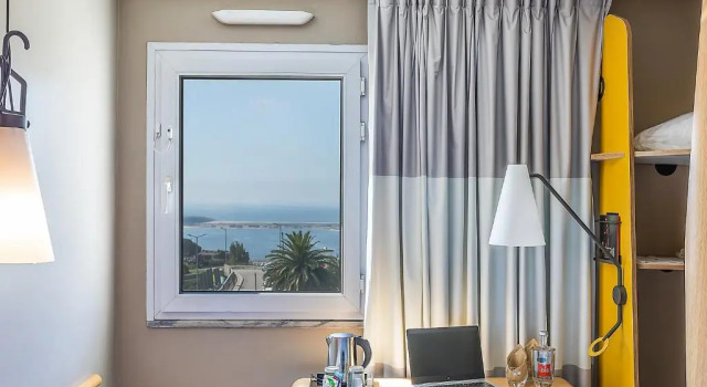 Двухместный номер Superior с видом на реку Hotel ibis Porto Gaia
