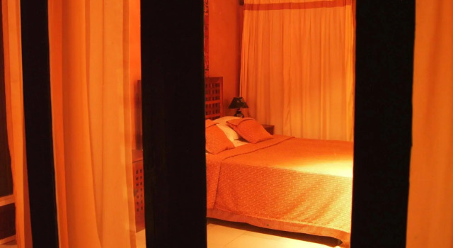 Hibiscus House Gambia, Book Hotel Hoteller i Kombo Saint Mary med parkering, Parkering